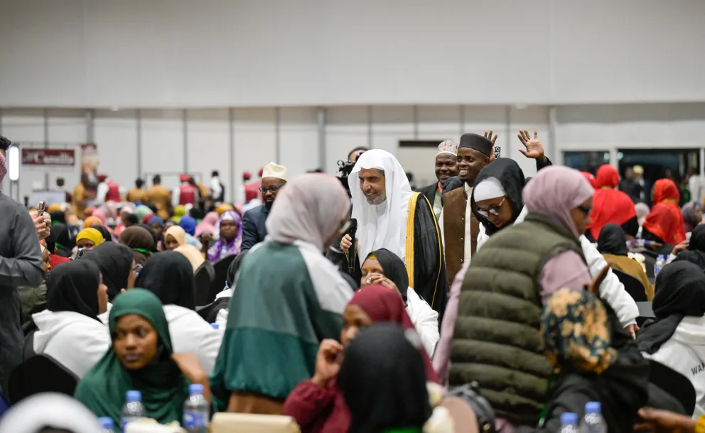 Cheikh Alissa participe au repas d’iftar du Ramadan avec la communauté musulmane au Rwanda.