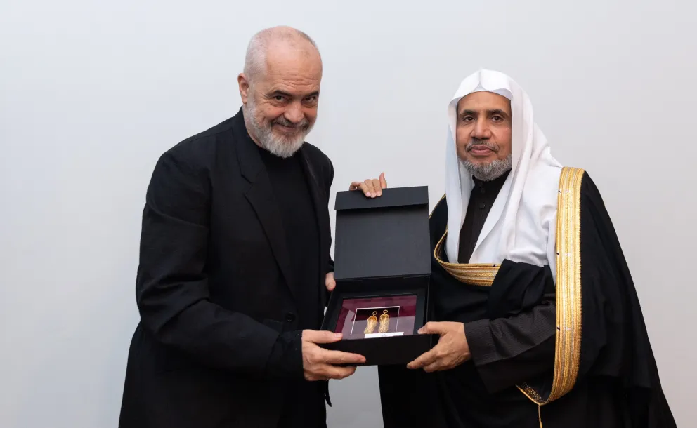 Le Premier Ministre de la République d'Albanie, M. Edi Rama, a reçu dans la capitale Tirana, le Secrétaire Général, Président de l'Organisation des savants musulmans, cheikh Mohammed Al-Issa