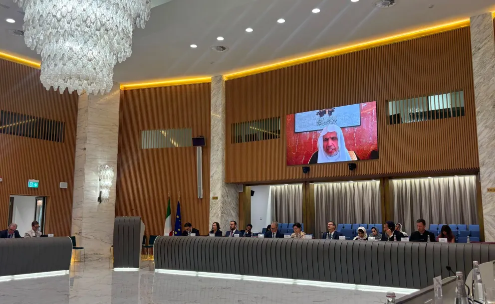 ‏شارك معالي الأمين العام رئيس هيئة علماء المسلمين الشيخ د.⁧‫محمد العيسى‬⁩‬⁩ "عن بُعدٍ" بكلمة رئيسية في الاجتماع رفيع المستوى للحوار بين أتباع الأديان في العاصمة الإيطالية روما، وذلك لتفعيل أهم بنود خطة السلام في المنطقة المتعلقة بالحوار الديني