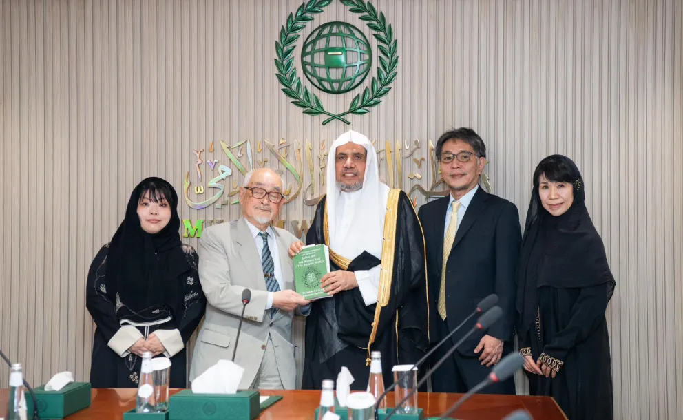 A Riyad, cheikh  Mohammed Al-Issa, Secrétaire général de la LIM a rencontré une délégation de la Fondation Motoko Katakura pour la culture du désert au Japon