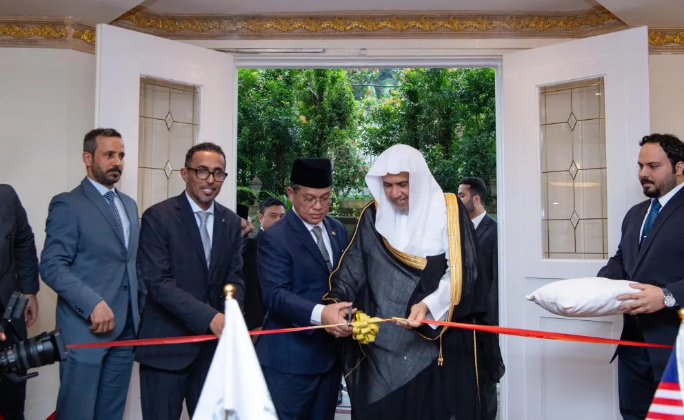 En compagnie du Ministre des Affaires religieuses au Cabinet du Premier ministre de Malaisie, cheikh Mohammed Al-Issa