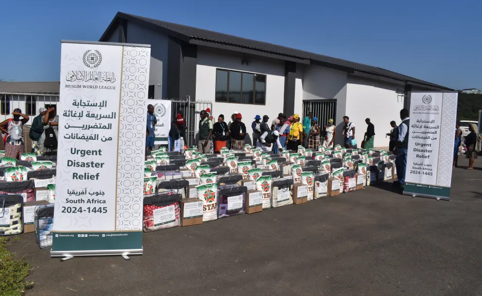 The MuslimWorldLeague has completed an Urgent Disaster Relief program to help those affected by floods, in which aid convoys were dispatched to five areas providing the affected population with food baskets and winter supplies.