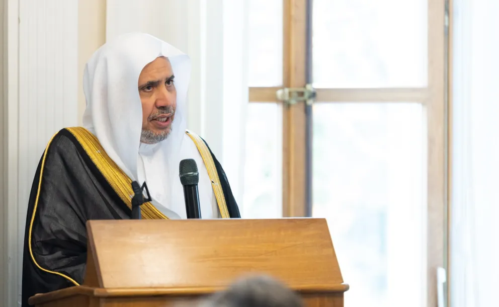 At the invitation of the Swiss Forum on International Policy:  His Excellency Sheikh Dr. Mohammed Al-Issa, Secretary-General of the MWL and Chairman of the Organization of Muslim Scholars, delivered a lecture entitled: "Islam and the West: