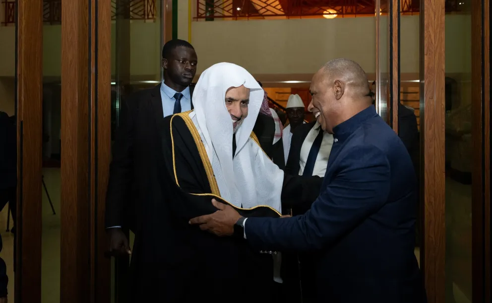 Le Premier ministre de la République de Guinée-Bissau, M. Rui Duarte de Barros, a accueilli le Secrétaire général, Président de l’Organisation des savants musulmans, cheikh Mohammed Alissa au siège du gouvernement