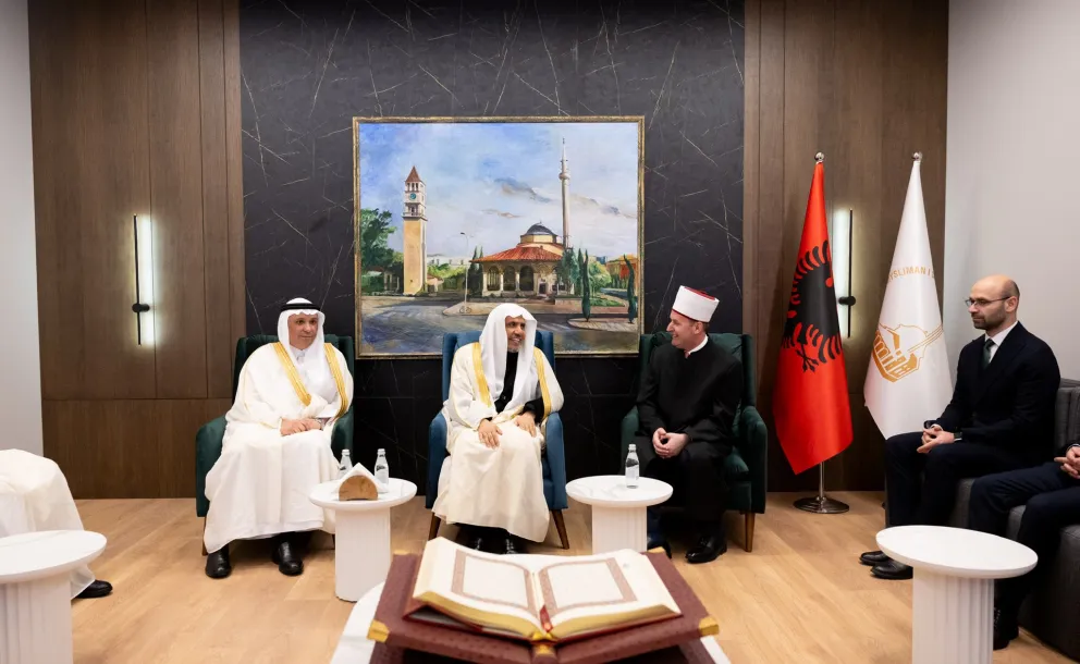 Après avoir dirigé la prière et prononcé le sermon de l’Aïd, le Secrétaire général, Président de l’Organisation des savants musulmans, cheikh Mohammed Alissa s’est rendu au Comité des oulémas de la capitale albanaise