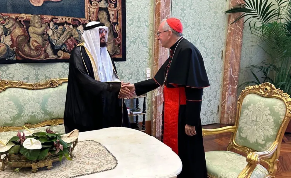 ‏رئيس الوزراء، أمين السر بدولة الفاتيكان، نيافة الكاردينال بيترو بارولين، يستقبل المستشار والمفوّض التنسيقي لـ ⁧‫رابطة العالم الإسلامي‬⁩ لدى الفاتيكان، معالي د. عبد العزيز سرحان