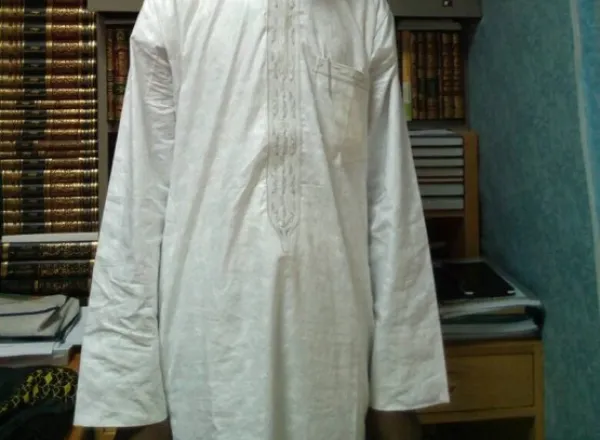 Student Adam Sidibé of Burkina Faso's Farooq Center affiliated with the MWL's Book &amp; Sunnah Body, graduate of Madina University 4th batch; has successfully finished 18 volumes of the Sunnah at the Prophet Mosque
