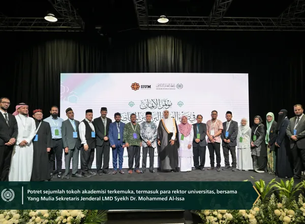 Yang Mulia Sekretaris Jenderal LMD sekaligus Ketua Organisasi Ulama Muslim, Syekh Dr. Mohammed Alissa  , membuka secara resmi rangkaian Konferensi Internasional: "Iman dalam Perspektif Sains dan Bukti-Bukti Kontemporer"