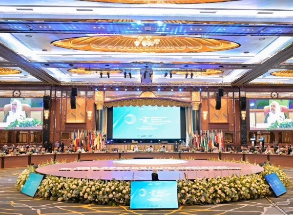رابطہ عالم اسلامی اور ملائیشین حکومت کی شراکت سے منعقدہ بین الاقوامی سربراہی اجلاس میں دنیا بھر کے 400 ممتاز مذہبی قائدین کی شرکت