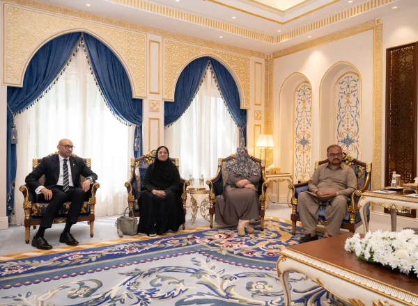 Le Secrétaire général de la Ligue islamique mondiale, Président de l’Organisation des savants musulmans, cheikh Mohammed Al-Issa a reçu une délégation parlementaire représentant les différents partis de l’Assemblée nationale du Pakistan,