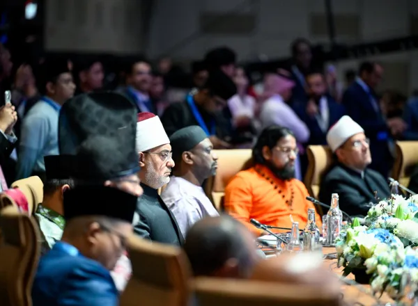 صور من القمة الدولية الثالثة للقيادات الدينية، بمشاركة معالي الأمين العام، رئيس هيئة علماء المسلمين، فضيلة الشيخ د. ⁧‫محمد العيسى‬⁩ ‬⁩ متحدثا رئيسيا في حفل الافتتاح