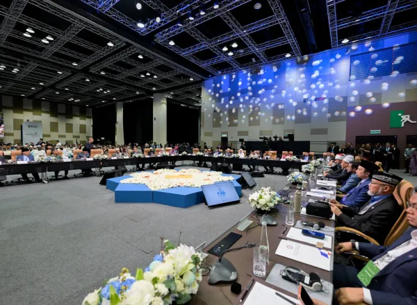 Photos de l’inauguration, par le Secrétaire général, Président de l’Organisation des savants musulmans, cheikh Mohammed Al-Issa de la 4ème rencontre du Conseil des Savants de l’ASEAN