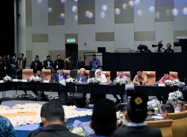 Photos de l’inauguration, par le Secrétaire général, Président de l’Organisation des savants musulmans, cheikh Mohammed Al-Issa de la 4ème rencontre du Conseil des Savants de l’ASEAN
