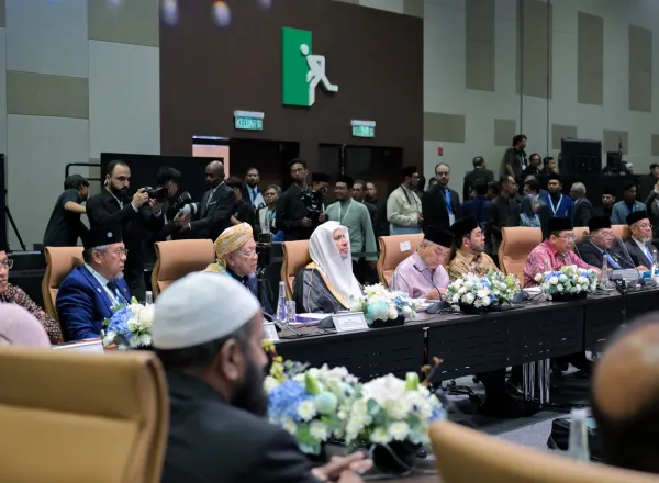 Photos de l’inauguration, par le Secrétaire général, Président de l’Organisation des savants musulmans, cheikh Mohammed Al-Issa de la 4ème rencontre du Conseil des Savants de l’ASEAN