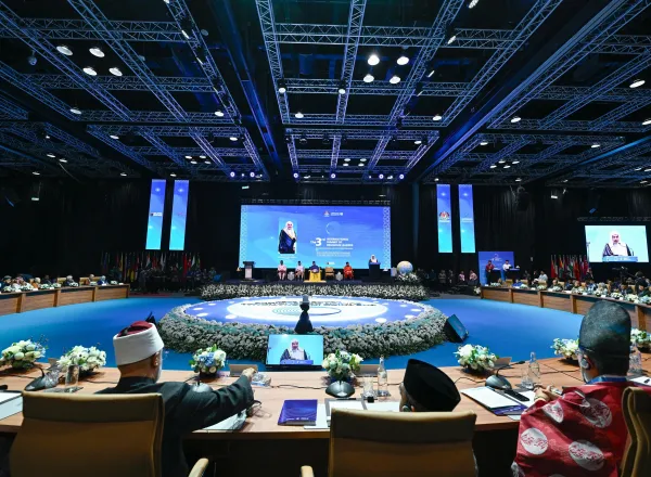 Le Secrétaire général de la Ligue islamique mondiale prononce une allocution d’ouverture lors du 3ème Sommet international des responsables religieux à Kuala Lumpur
