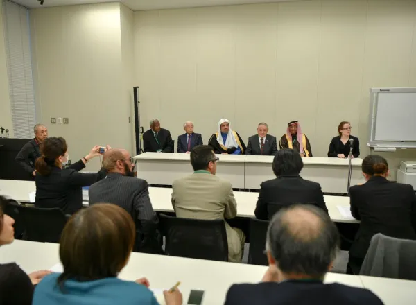 The Muslim World League "exclusively" supervises the handling and preparation activities of HALAL food in Japan
