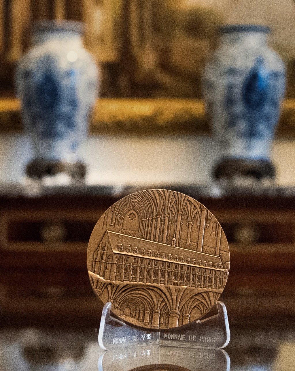 Mohammad Alissa a reçu la médaille du Collège des Bernardins lors de sa visite à Paris