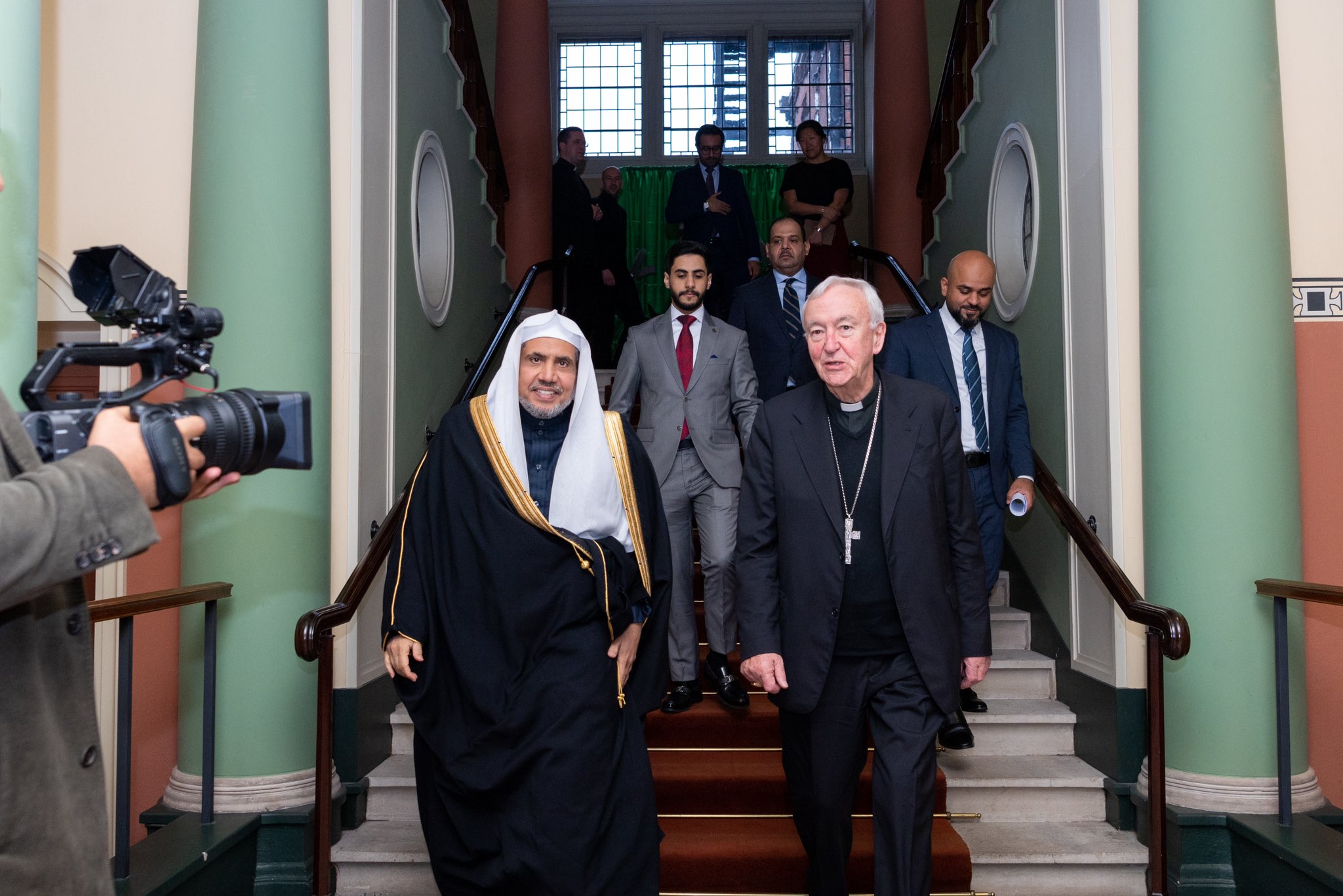 Mohammad Alissa a rencontré à Londres, l’Archevêque de Westminster, le Cardinal Vincent Collins afin de traiter de sujets d’intérêt commun dont la coopération entre les responsables religieux pour lutter contre les discours extrémistes et les atteintes au